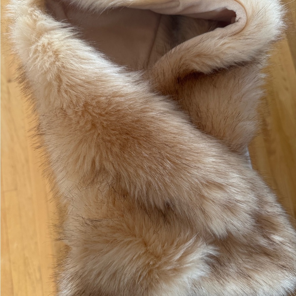 Lily Pulitzer Luxurious Faux Fur Scarf - Picture 2 of 3